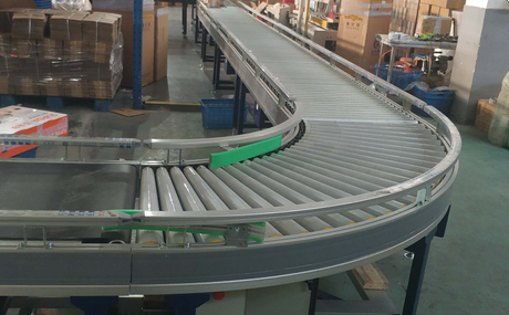 輸送機(jī)按輸送機(jī)結(jié)構(gòu)形式分有哪幾種？